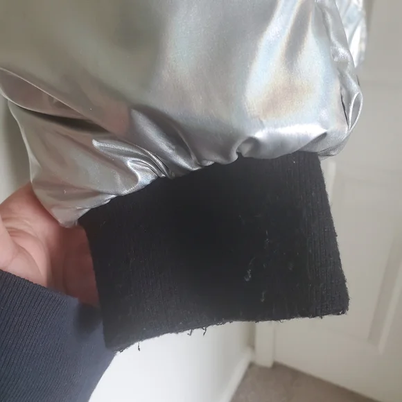 7 For All Mankind Halographic Puffer Jacket - Picture 4 of 7